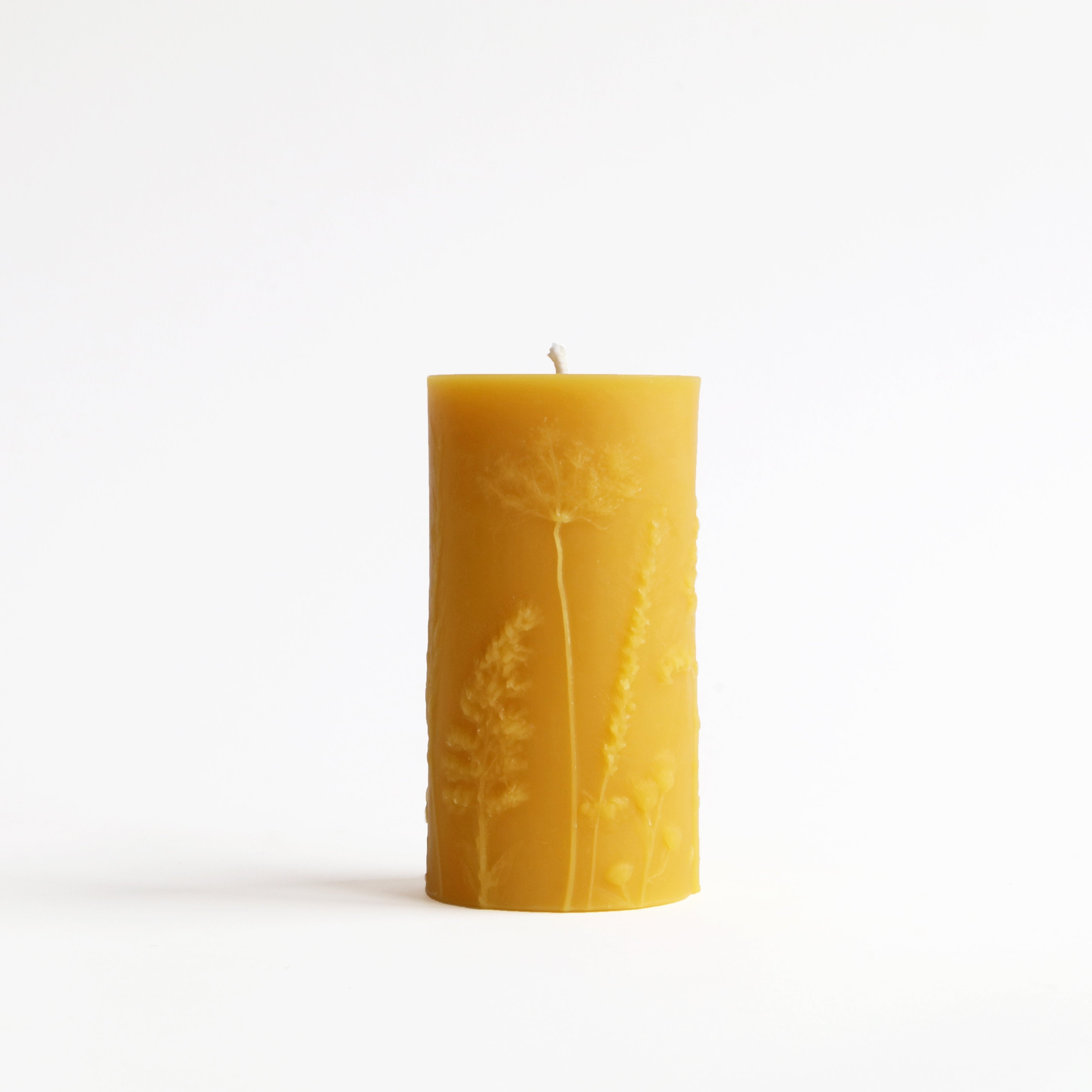 beeswax pillar with meadows flowers