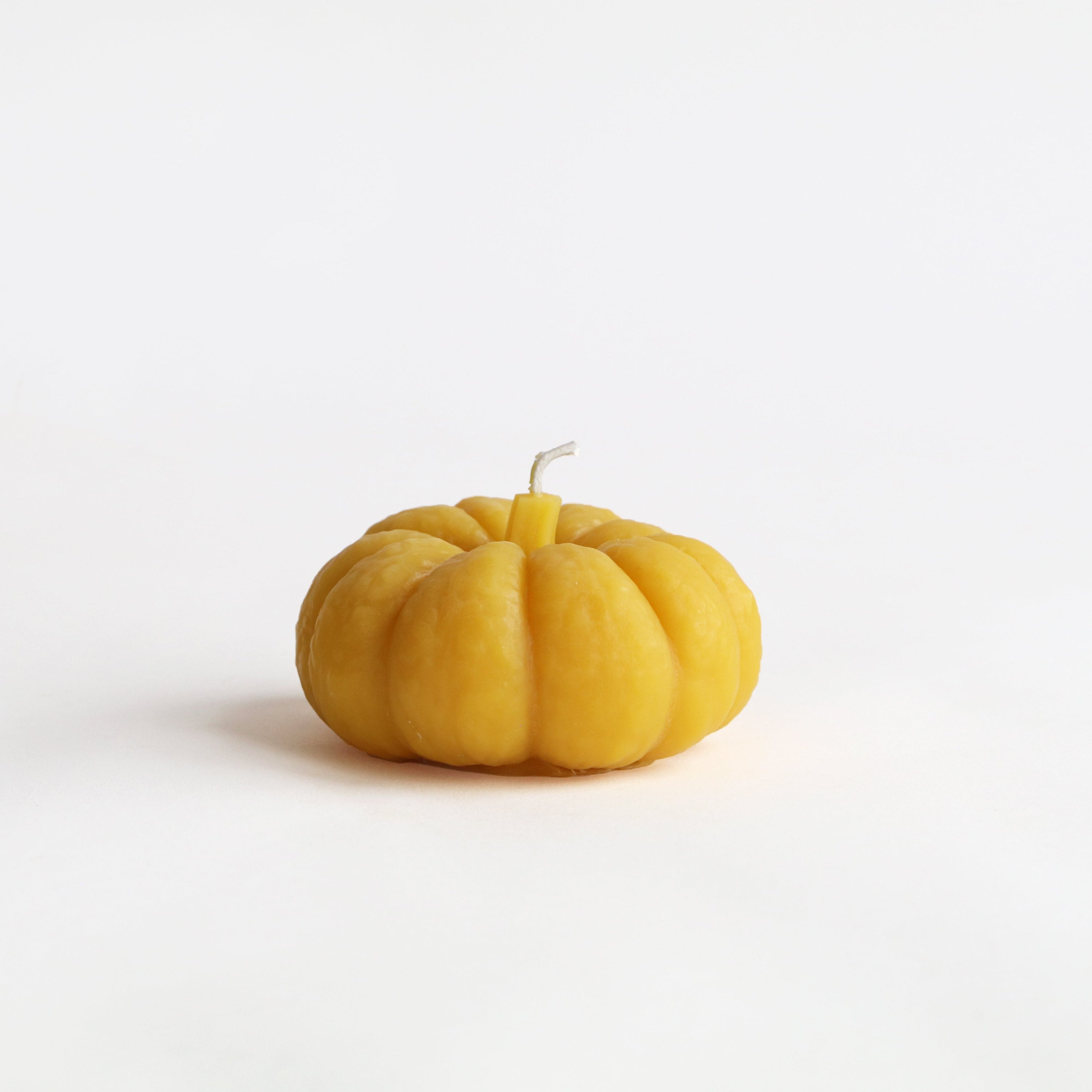 beeswax pumpkin candle