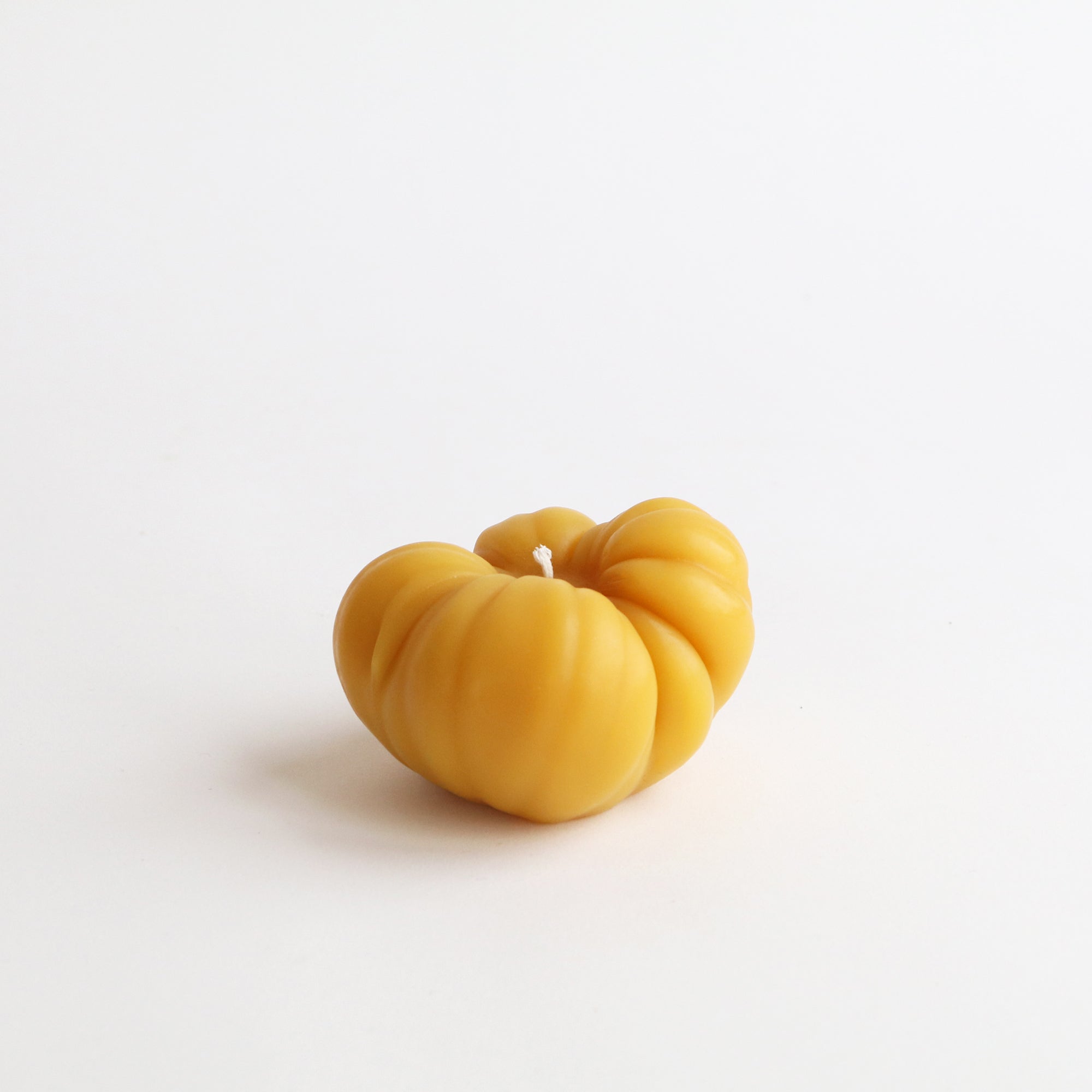 yellow heirloom tomato candle